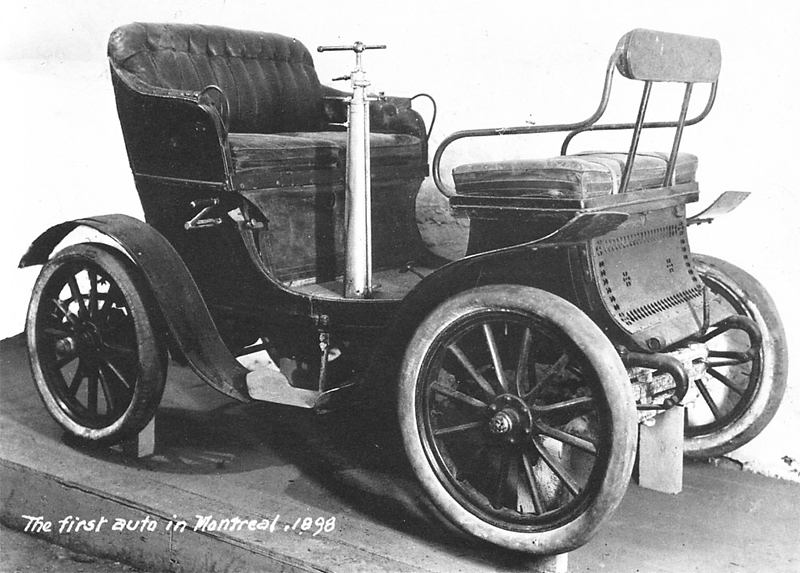La première voiture d'Ucal-Henri Dandurand. 