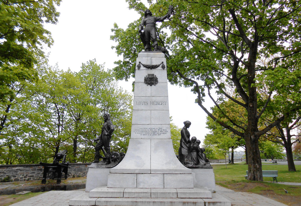 Monument à Louis Hébert avec  Pierre du Gua de Mons et Marie Rollet